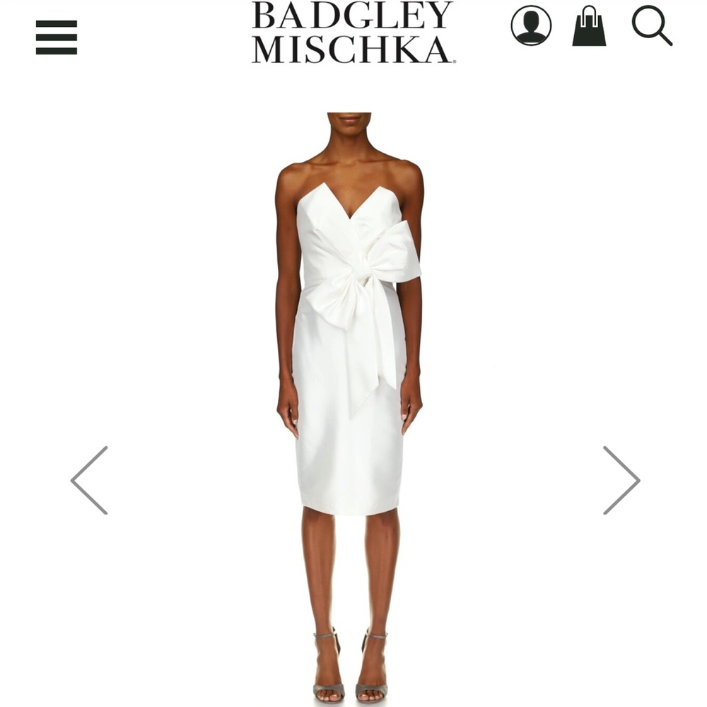 Badgley Mischka Brand
Strapless Front Bow